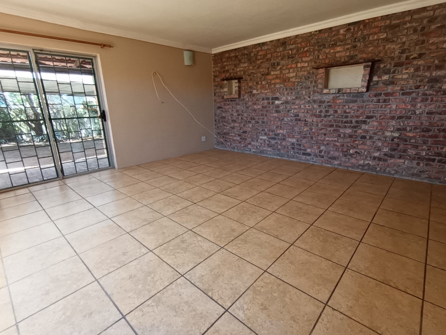 4 Bedroom Property for Sale in C Place Eastern Cape